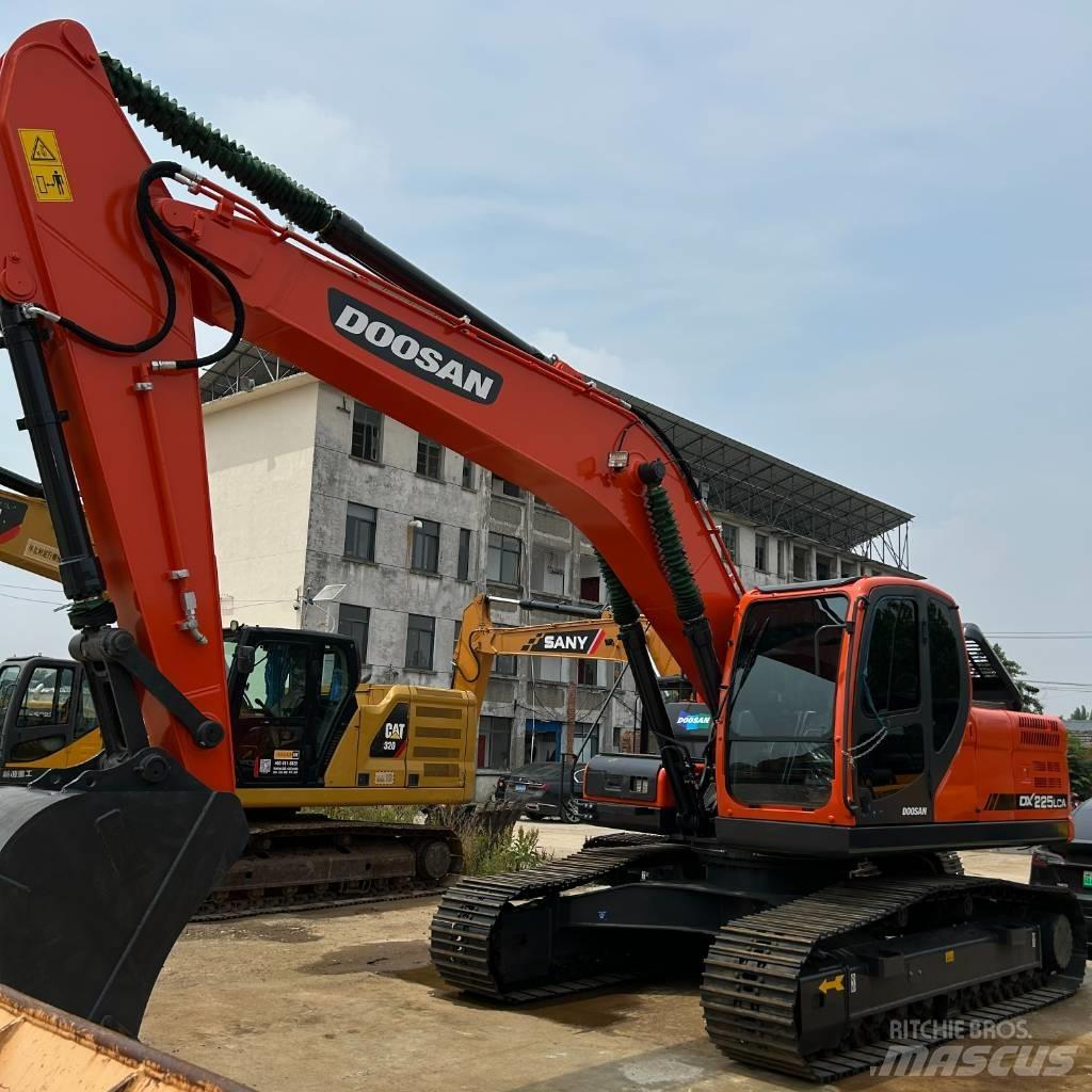Doosan DX 225 LC Pásové rýpadlá