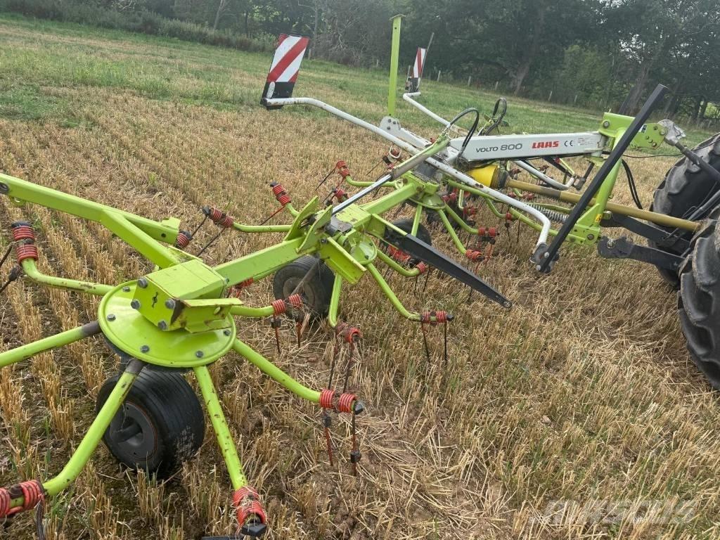 CLAAS Volto 800 Obracače a zhrabovače sena
