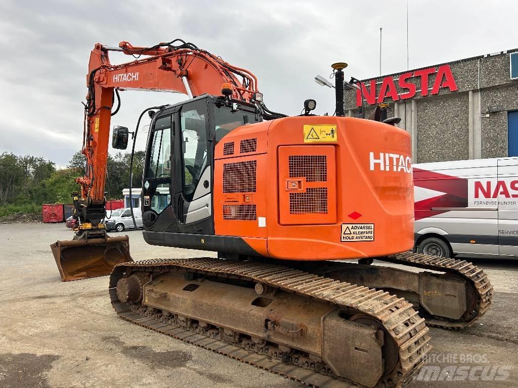 Hitachi ZX225USLC-5 Pásové rýpadlá