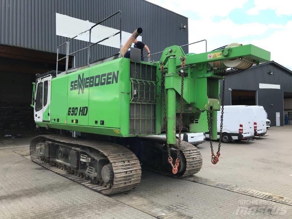 Sennebogen 690 Pásové žeriavy