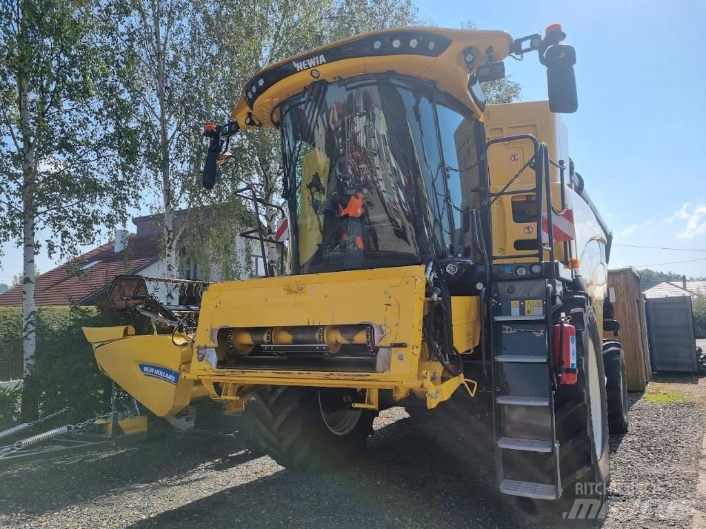 New Holland CX 8.70 Kombinované zberacie stroje