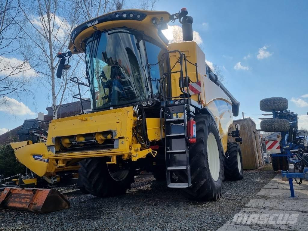 New Holland CX 8.70 Kombinované zberacie stroje