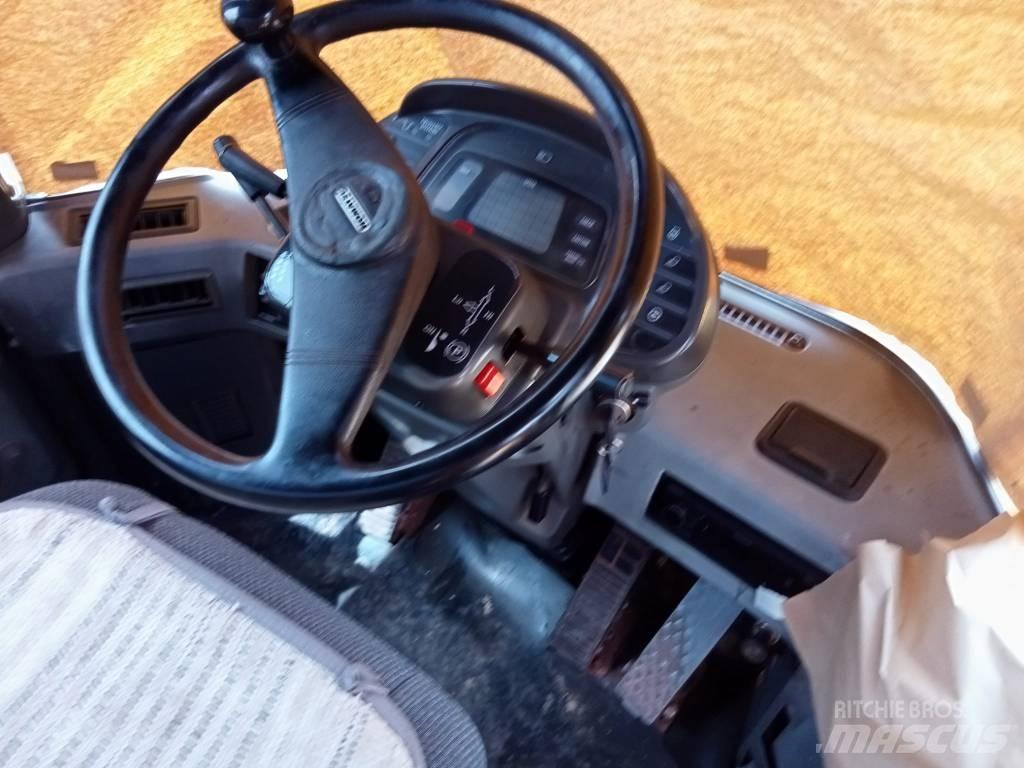 Komatsu WA500-3 Kolesové nakladače