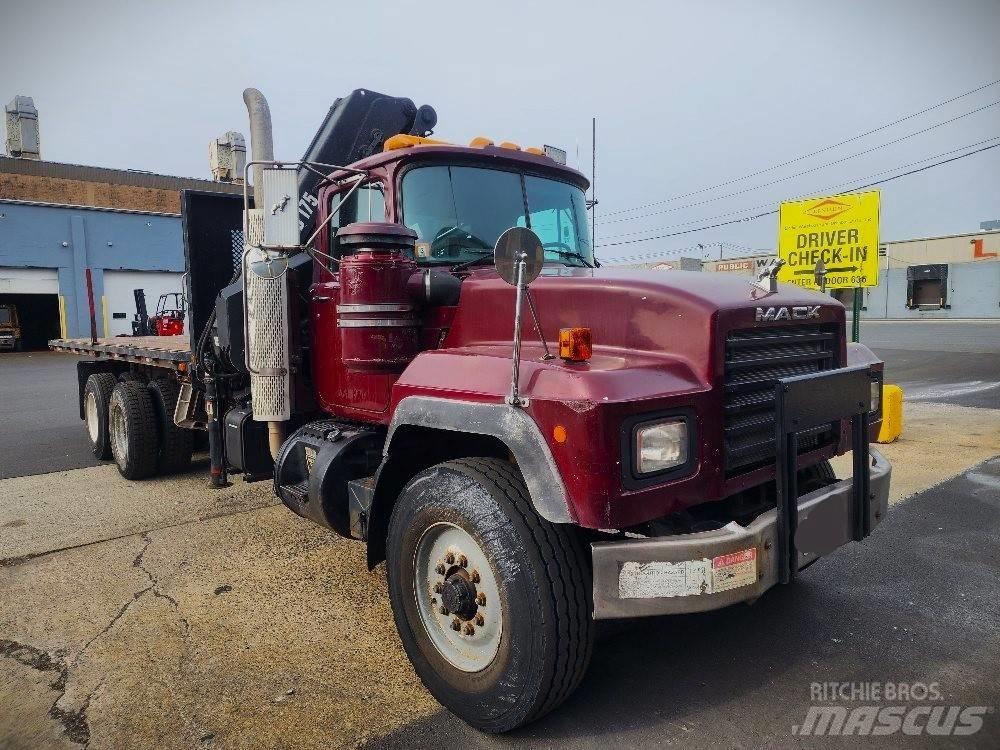 Mack RD 690 S Autožeriavy, hydraulické ruky
