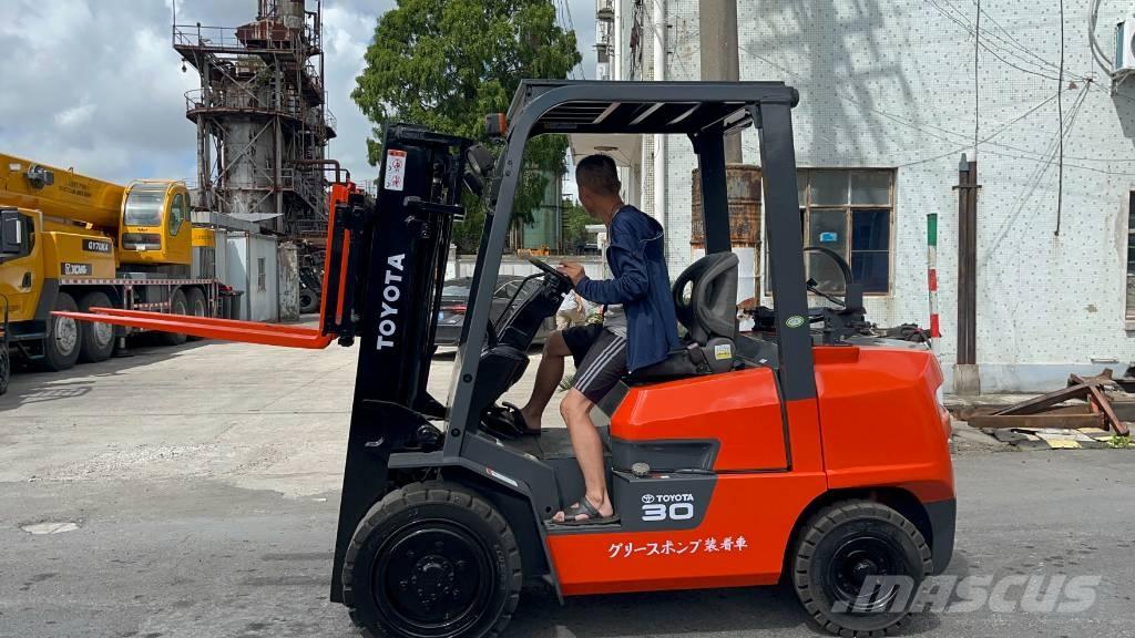 Toyota FD 30 Dieselové vozíky