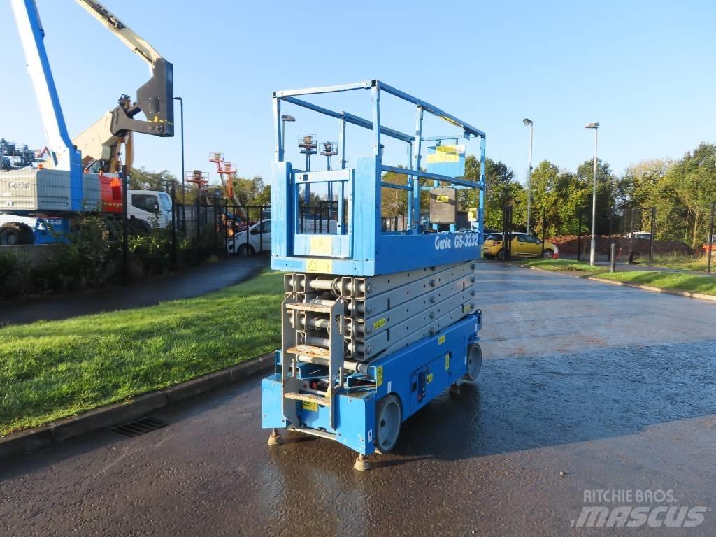 Genie GS 3232 Nožnicové zdvíhacie plošiny