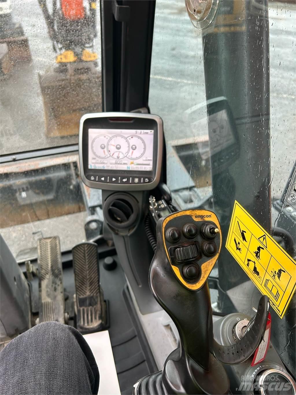 Doosan DX170W-5 Pásové rýpadlá