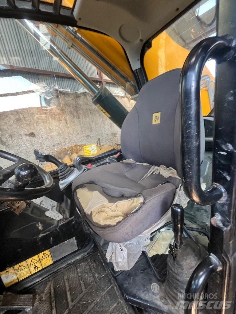 JCB 540-170 Teleskopické manipulátory