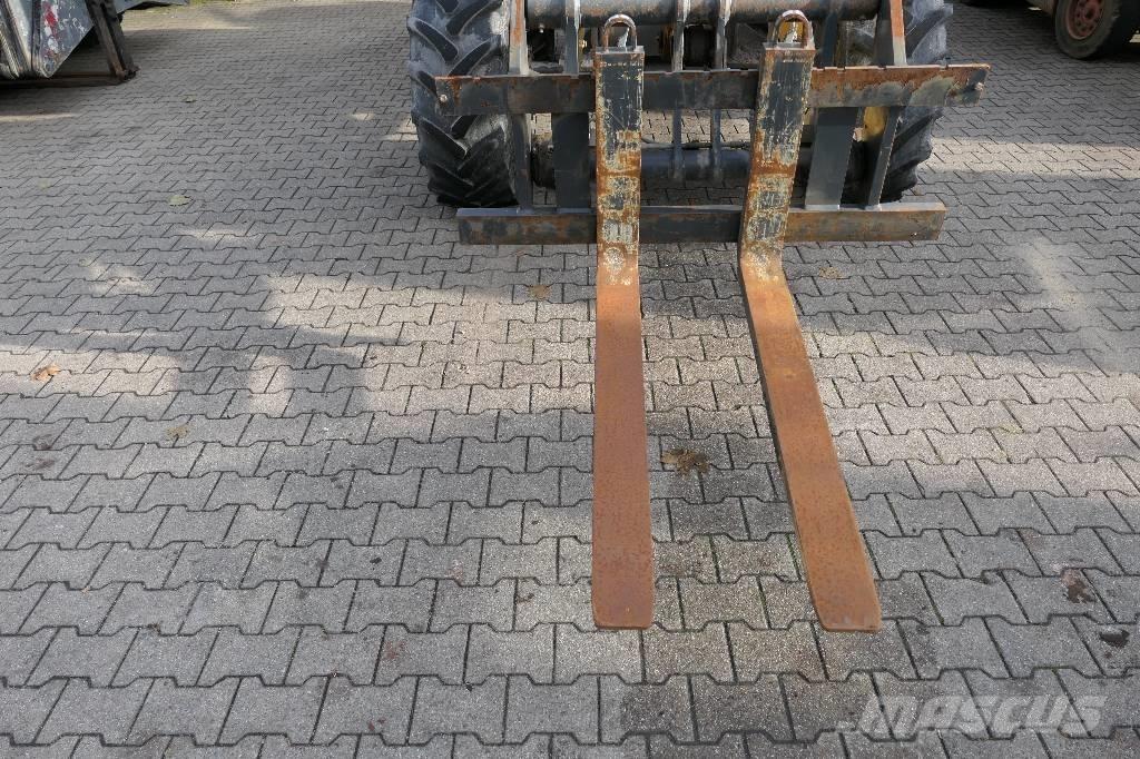 Komatsu WA 100 M-5 Kolesové nakladače