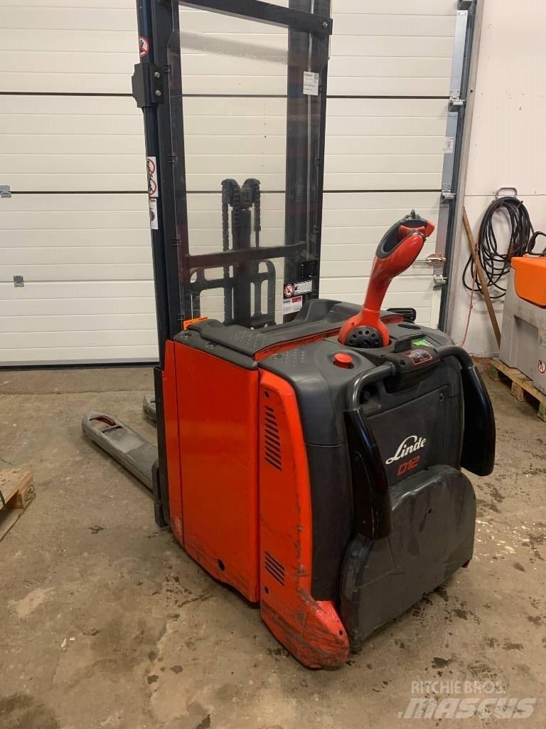Linde D 12AP Samohybné vozíky