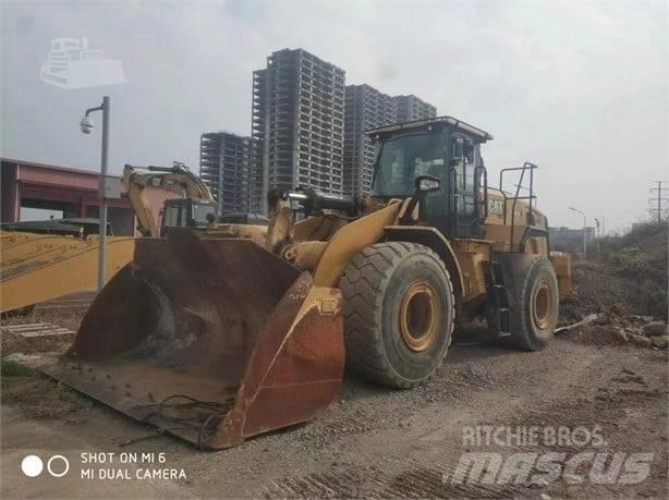 CAT 966L Kolesové nakladače