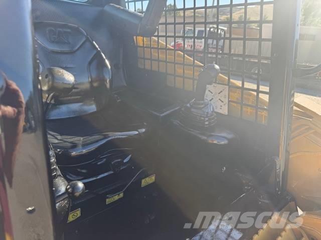 CAT 248 B Šmykom riadené nakladače