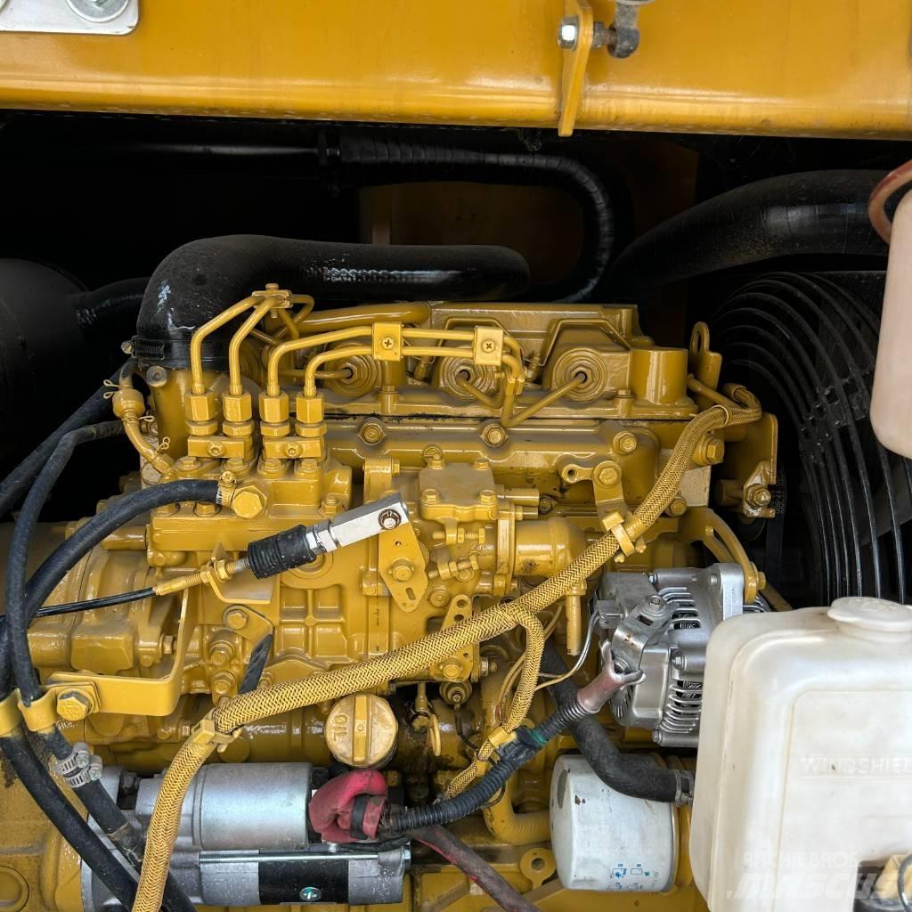 CAT 307E Pásové rýpadlá