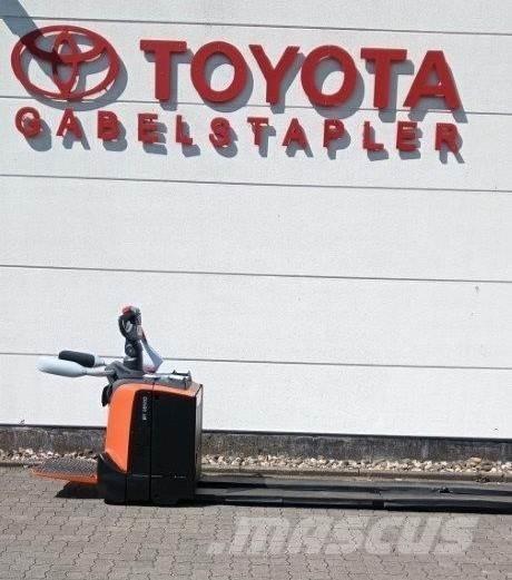 Toyota LPE 250 Ručne vedené vysokozdvižné vozíky