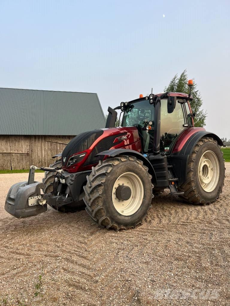 Valtra T 254 V Traktory