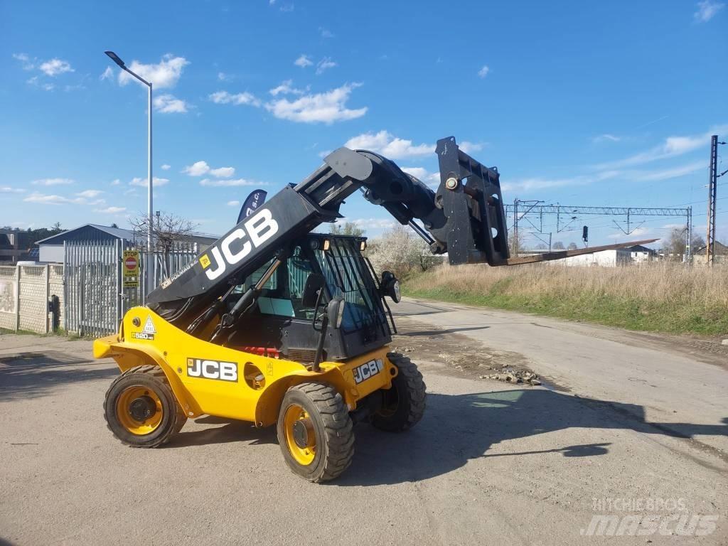 JCB 520-40 Teleskopické manipulátory