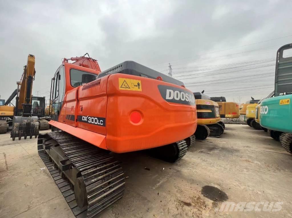 Doosan DOOOSAN DX300 Pásové rýpadlá