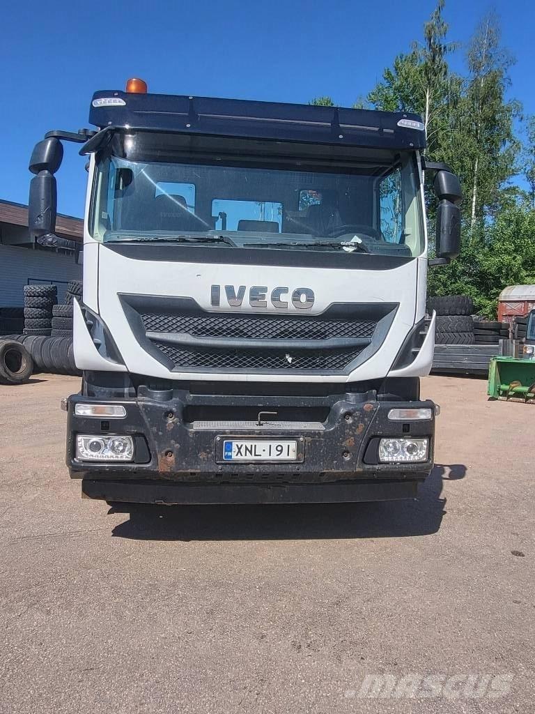 Iveco Stralis-360 Valník s navijakom