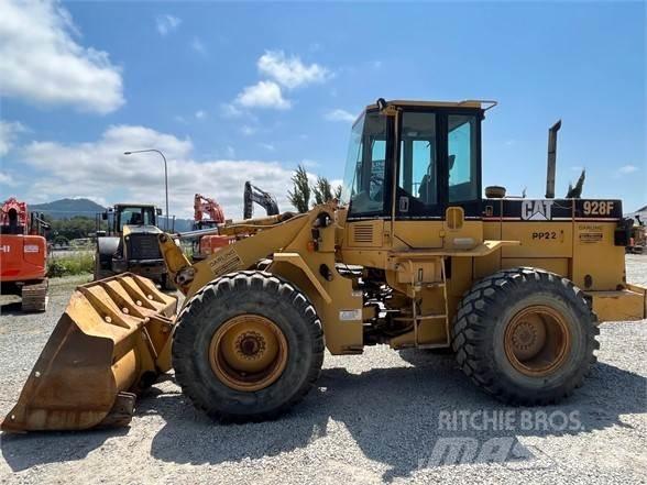 CAT 928F Kolesové nakladače