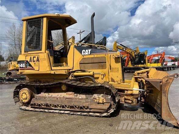 CAT D4G Pásové dozéry