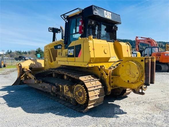CAT D7E Pásové dozéry