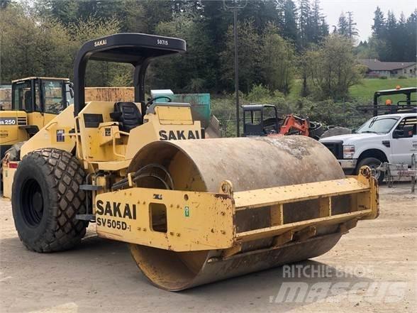 Sakai SV505 Ťahačové valce