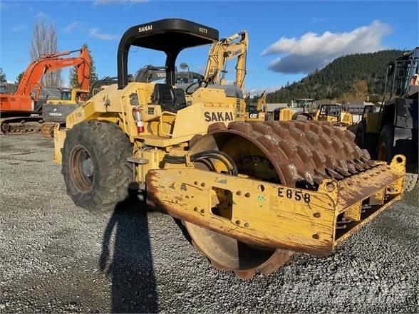 Sakai SV510 Ťahačové valce