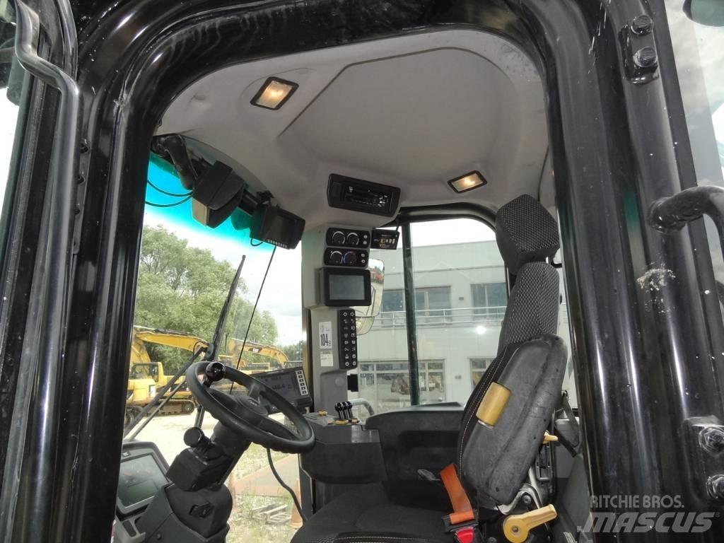 CAT 962 M Kolesové nakladače