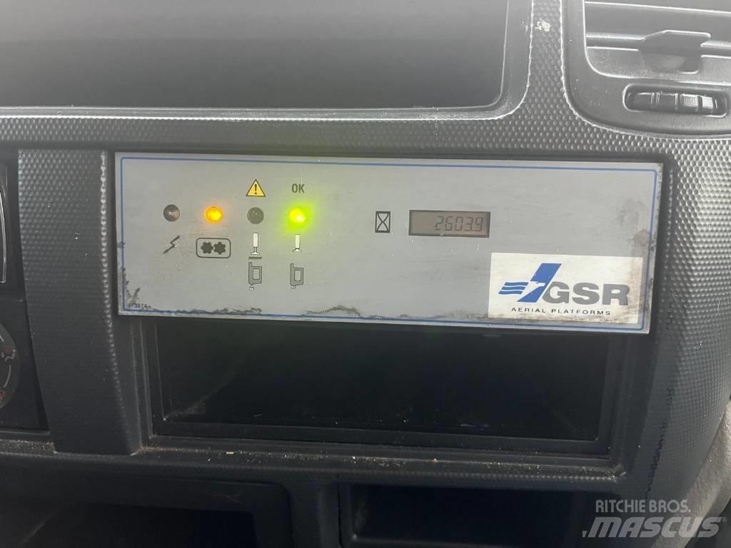 Nissan GSR B200PX Vertikálne stĺpové výťahy