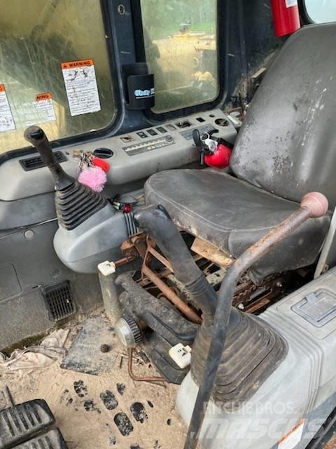 Komatsu PC 200 Pásové rýpadlá