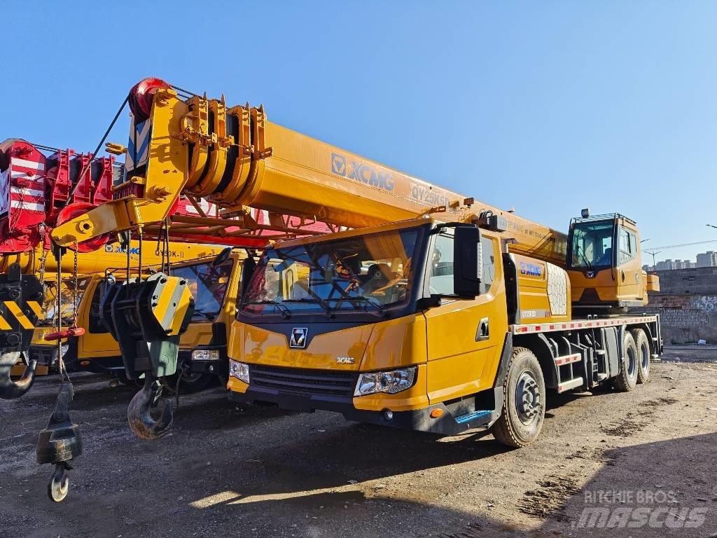 XCMG XCT 25 Univerzálne terénne žeriavy