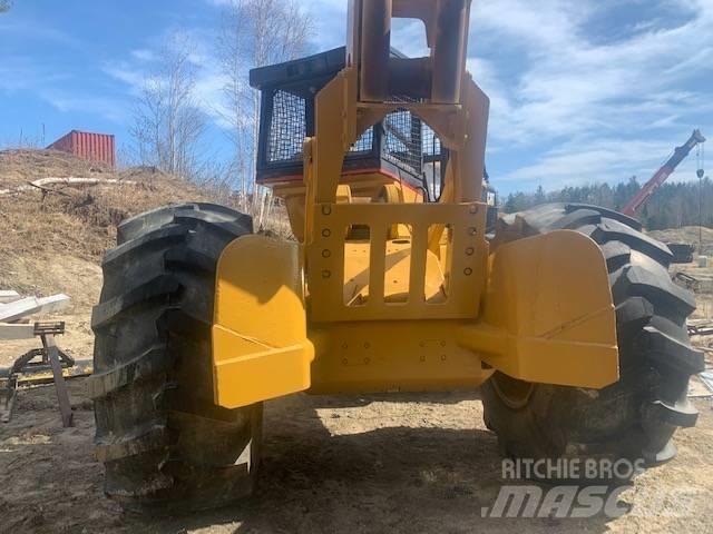 CAT 525B Skiddery