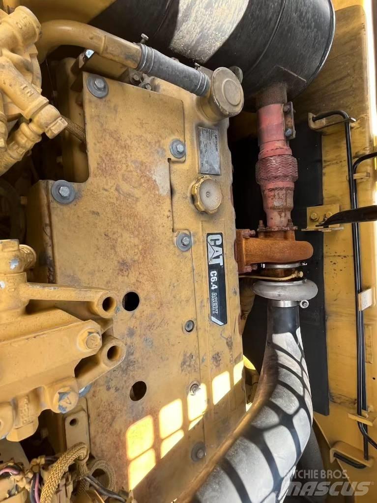 CAT 320d Pásové rýpadlá
