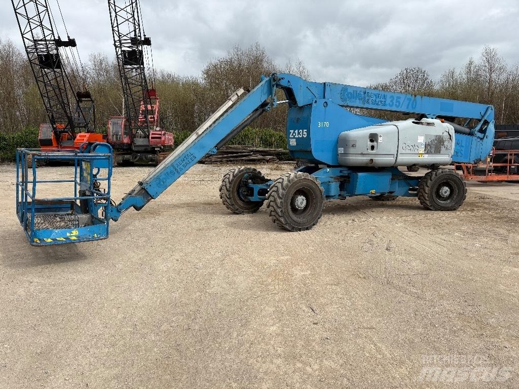 Genie ZX 135/70 Kĺbové plošiny