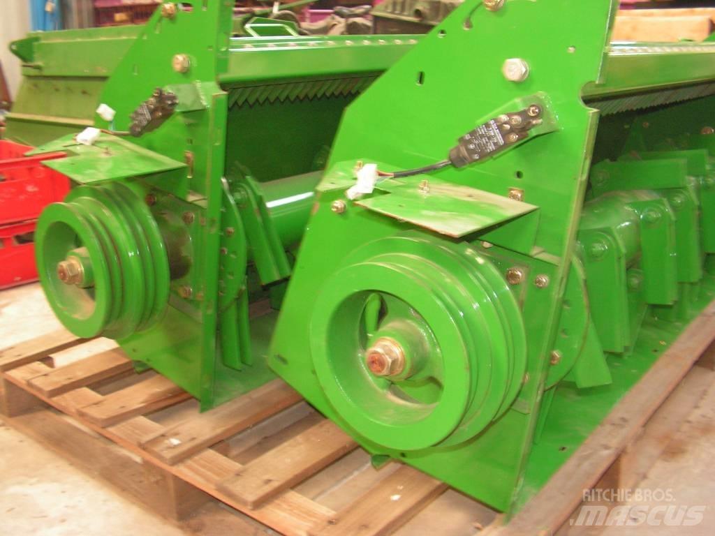 John Deere 1450 CWS Podvozky a zavesenie kolies
