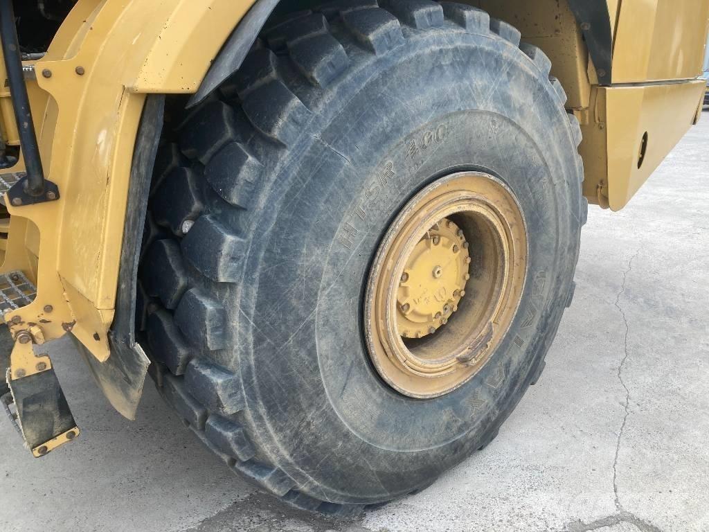 CAT 745 Kĺbové nákladné autá