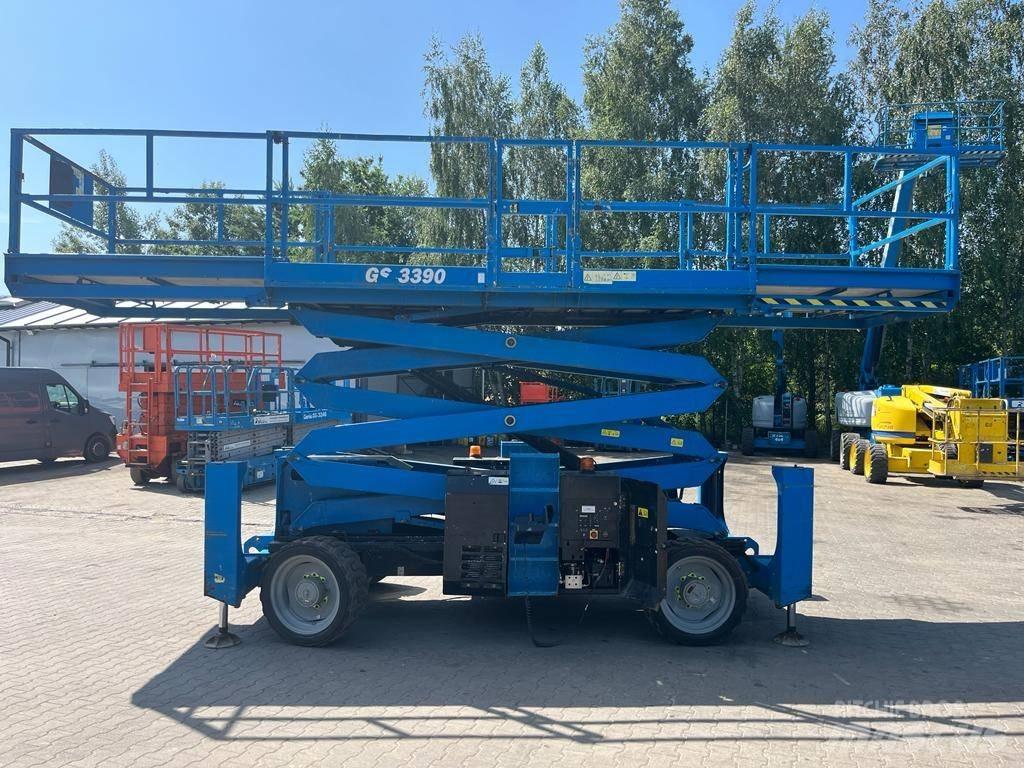 Genie GS 3390 RT Nožnicové zdvíhacie plošiny