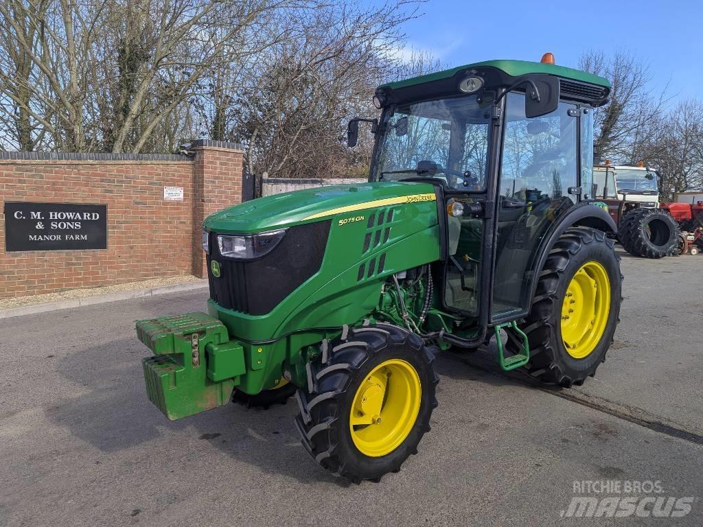 John Deere 5075GN Traktory