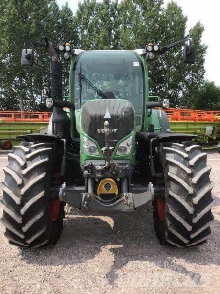 Fendt 516 Vario Traktory
