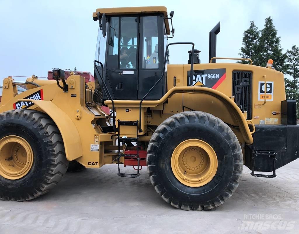 CAT 966H Kolesové nakladače