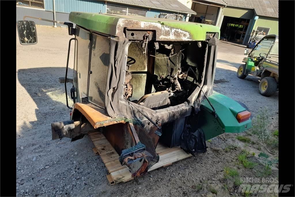 John Deere 6600 Traktory