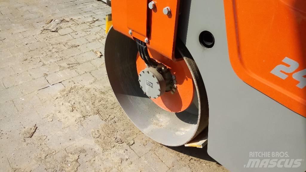 Atlas AW240 Tandemové valce
