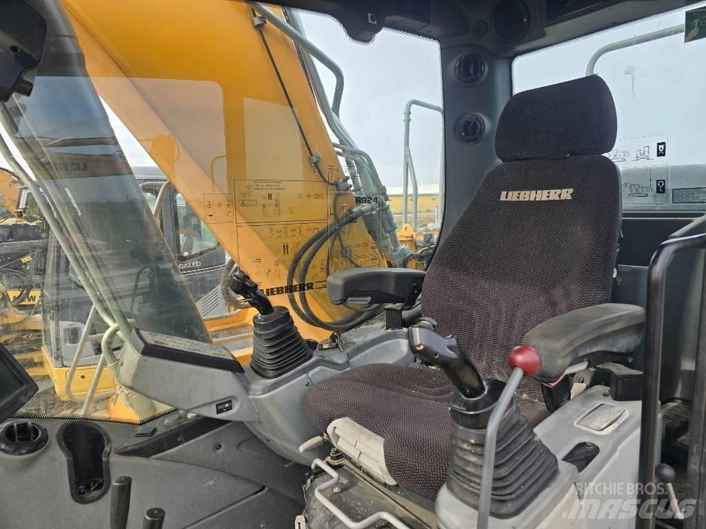 Liebherr R 924 Pásové rýpadlá