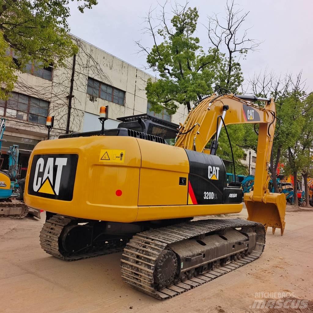 CAT 320 D2L Pásové rýpadlá