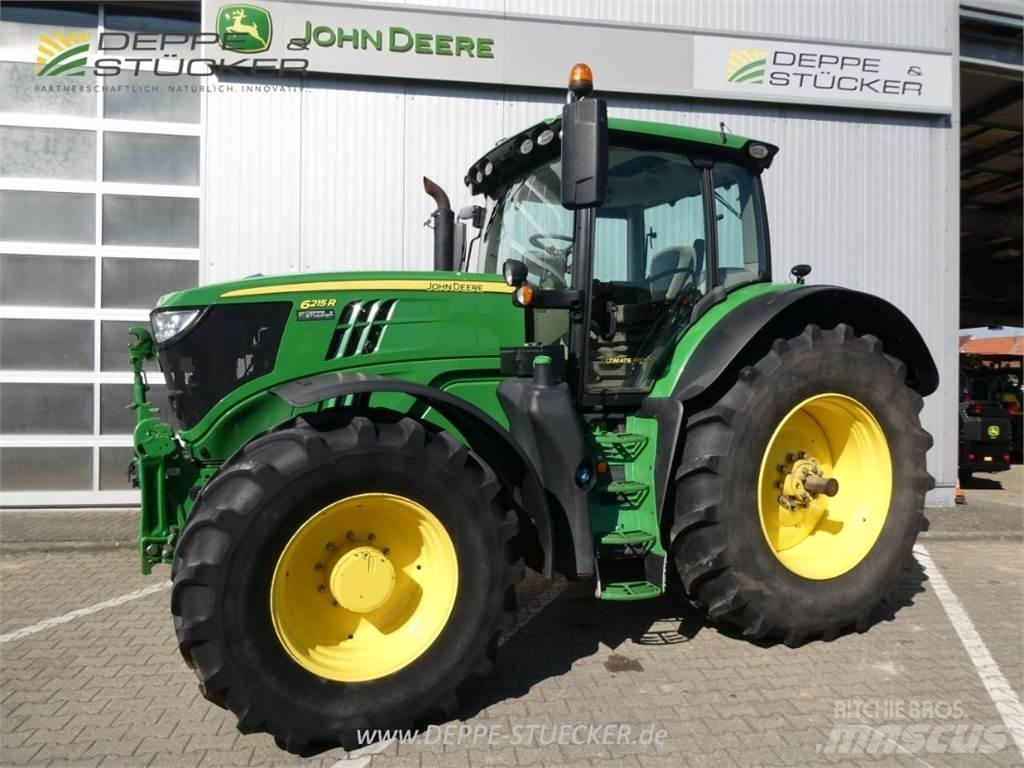 John Deere 6215R Traktory