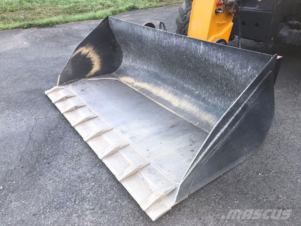 Dieci SAMSON 60.9 Teleskopické nakladače pre poľnohospodárstvo