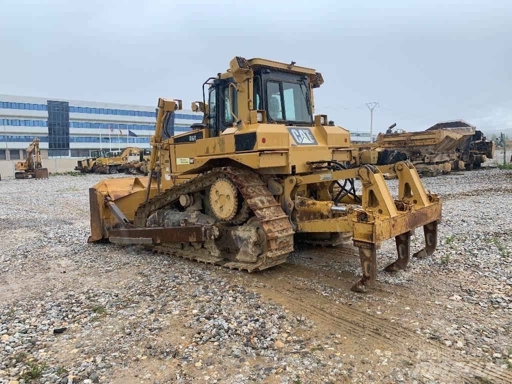 CAT D 6 T Pásové dozéry