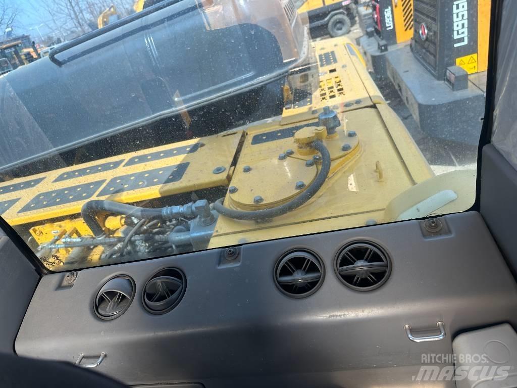 Komatsu pc360 Pásové rýpadlá