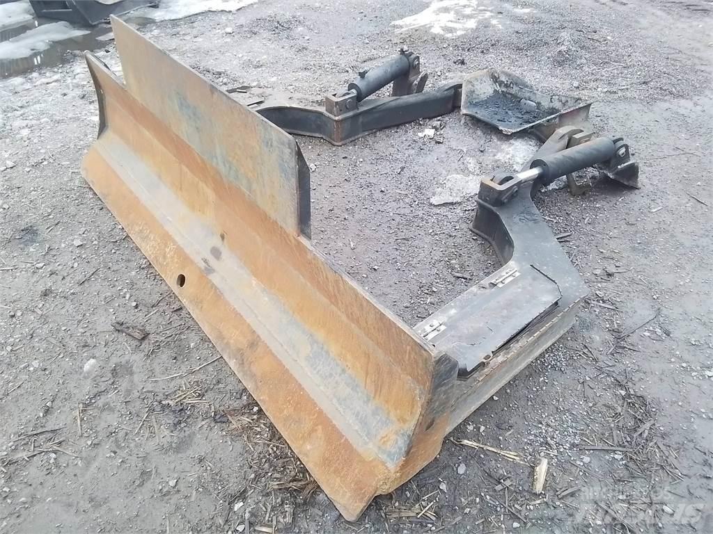 Komatsu 895 Ďalšie komponenty