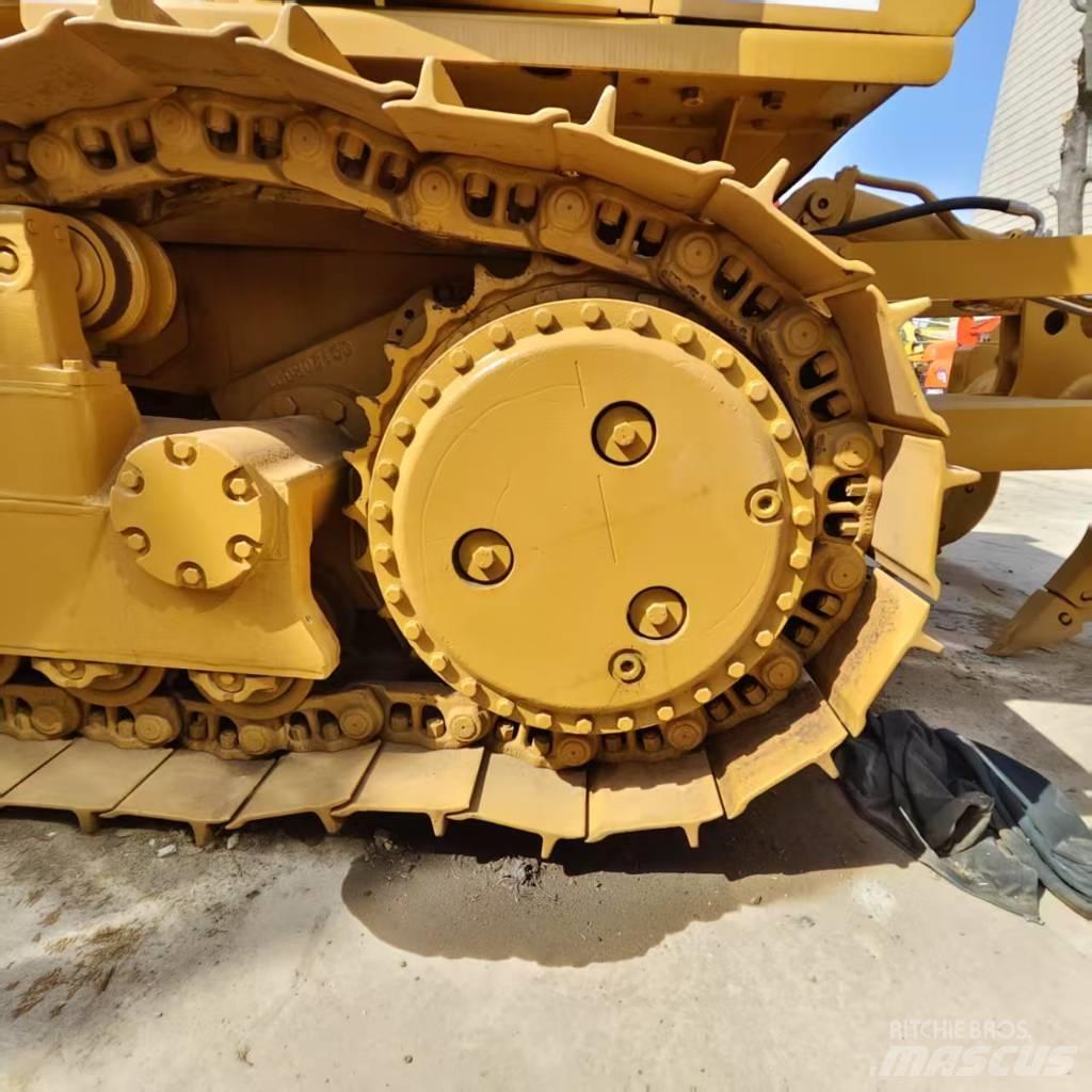 CAT D 7 G Pásové dozéry
